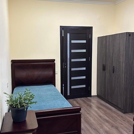 Rest & Relax Hotel Ереван Экстерьер фото
